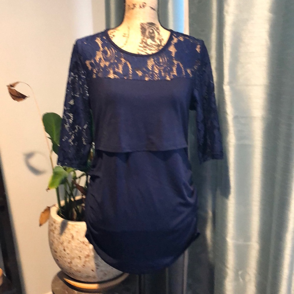 NWT, Lace maternity/nursing top